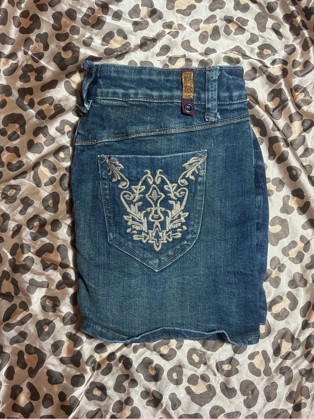 ⭒ y2k embroidered jean skirt